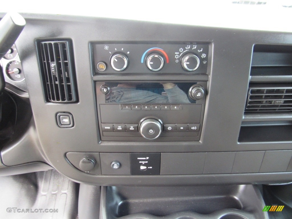 2014 Express 2500 Cargo WT - Black / Neutral photo #18