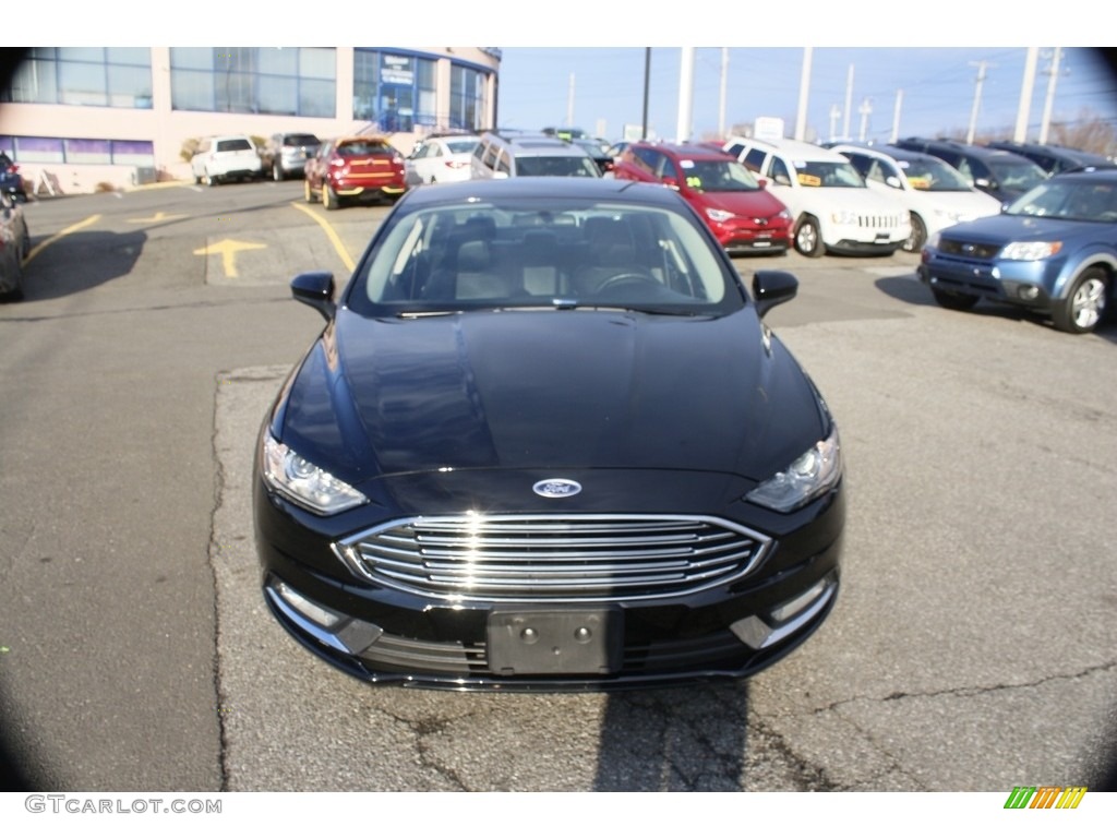 2017 Fusion Hybrid SE - Shadow Black / Ebony photo #2