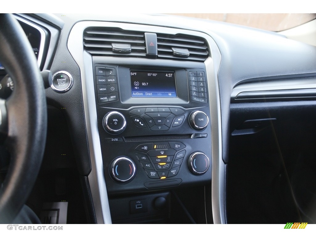 2017 Fusion Hybrid SE - Shadow Black / Ebony photo #18