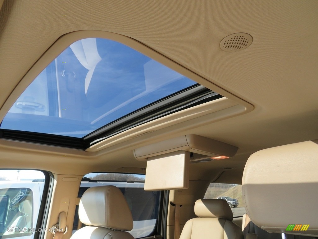 2009 Suburban LTZ 4x4 - Gold Mist Metallic / Light Cashmere/Dark Cashmere photo #2
