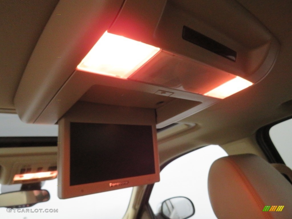 2009 Suburban LTZ 4x4 - Gold Mist Metallic / Light Cashmere/Dark Cashmere photo #3