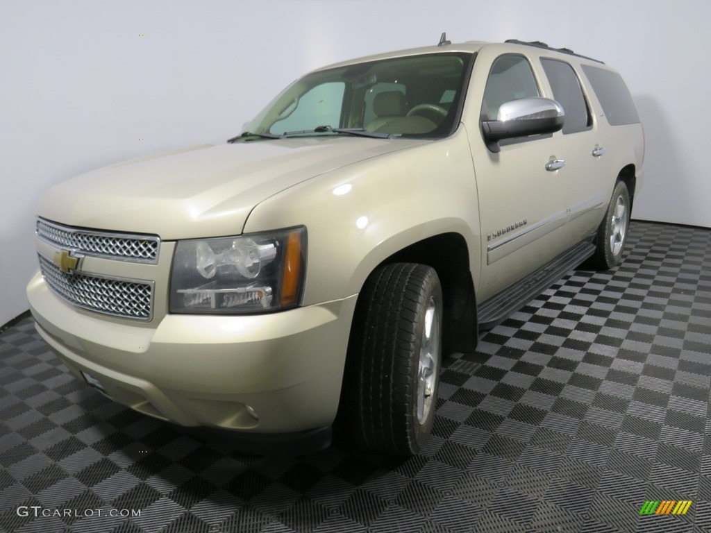 2009 Suburban LTZ 4x4 - Gold Mist Metallic / Light Cashmere/Dark Cashmere photo #8