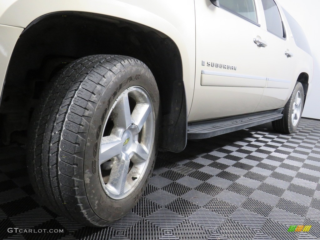 2009 Suburban LTZ 4x4 - Gold Mist Metallic / Light Cashmere/Dark Cashmere photo #9