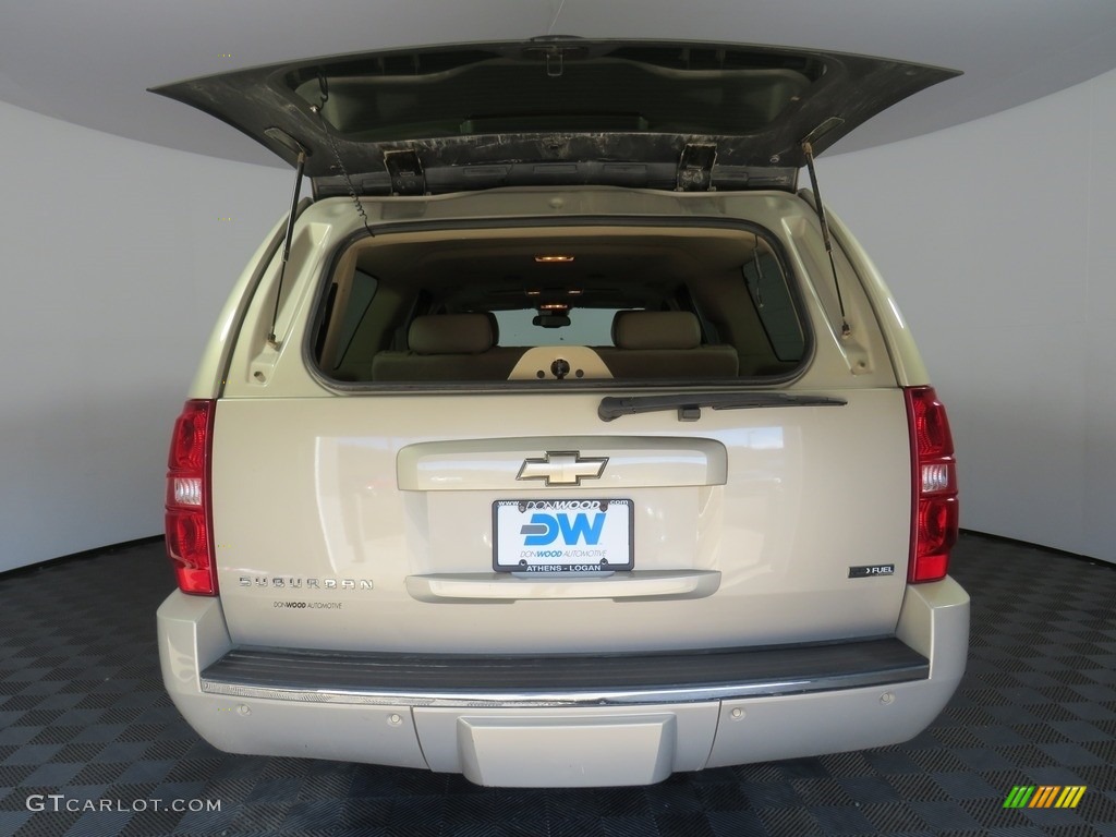 2009 Suburban LTZ 4x4 - Gold Mist Metallic / Light Cashmere/Dark Cashmere photo #13