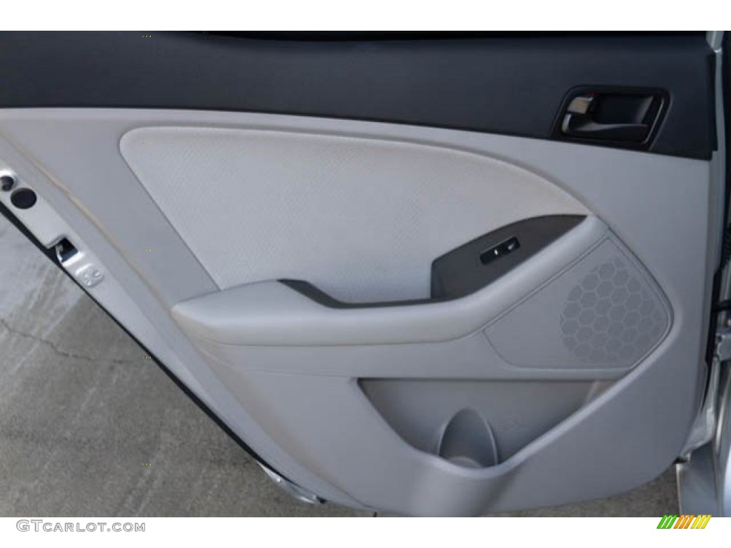 2014 Optima LX - Bright Silver / Gray photo #28