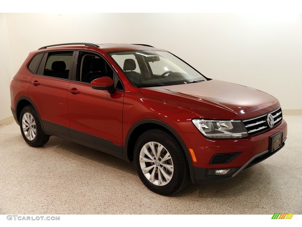 2018 Tiguan S 4MOTION - Cardinal Red Metallic / Storm Gray photo #1