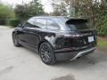 Narvik Black - Range Rover Velar R Dynamic SE Photo No. 2