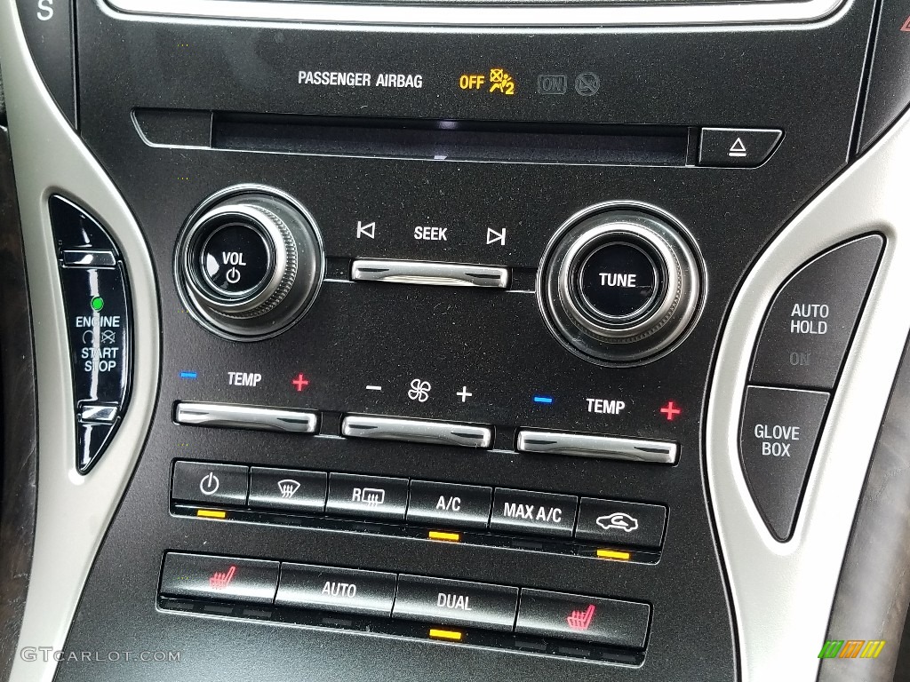2019 Lincoln Nautilus Select Controls Photo #132340559
