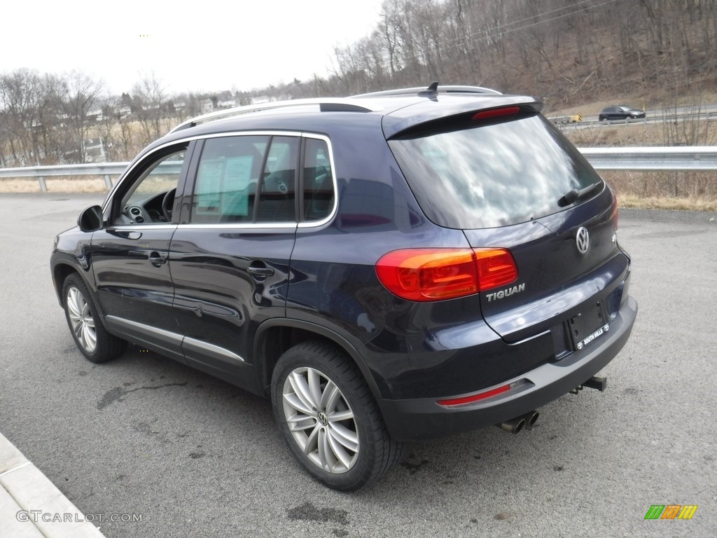 2012 Tiguan SE 4Motion - Night Blue Metallic / Black photo #6