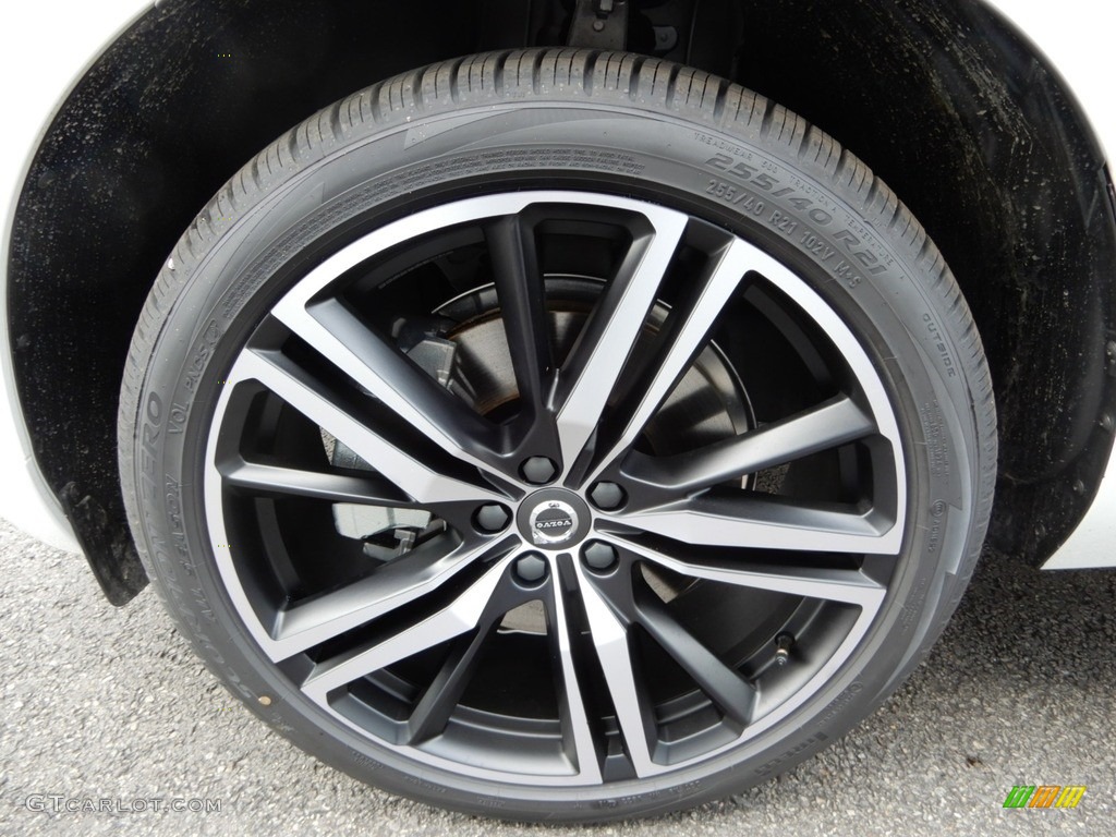 2019 Volvo XC60 T6 AWD R-Design Wheel Photos