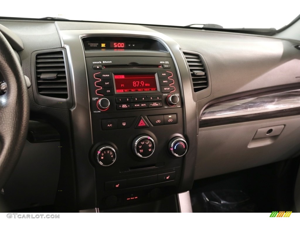 2011 Sorento LX AWD - Bright Silver / Gray photo #9