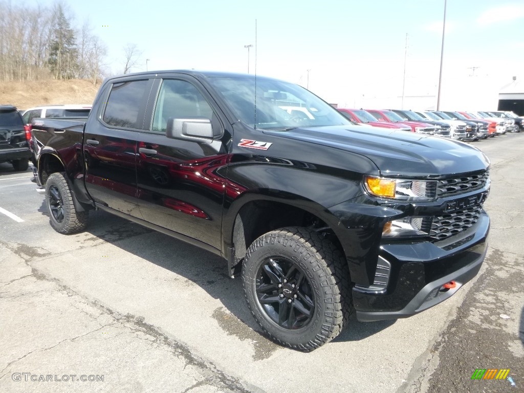 Black 2019 Chevrolet Silverado 1500 Custom Z71 Trail Boss Crew Cab 4WD Exterior Photo #132375667