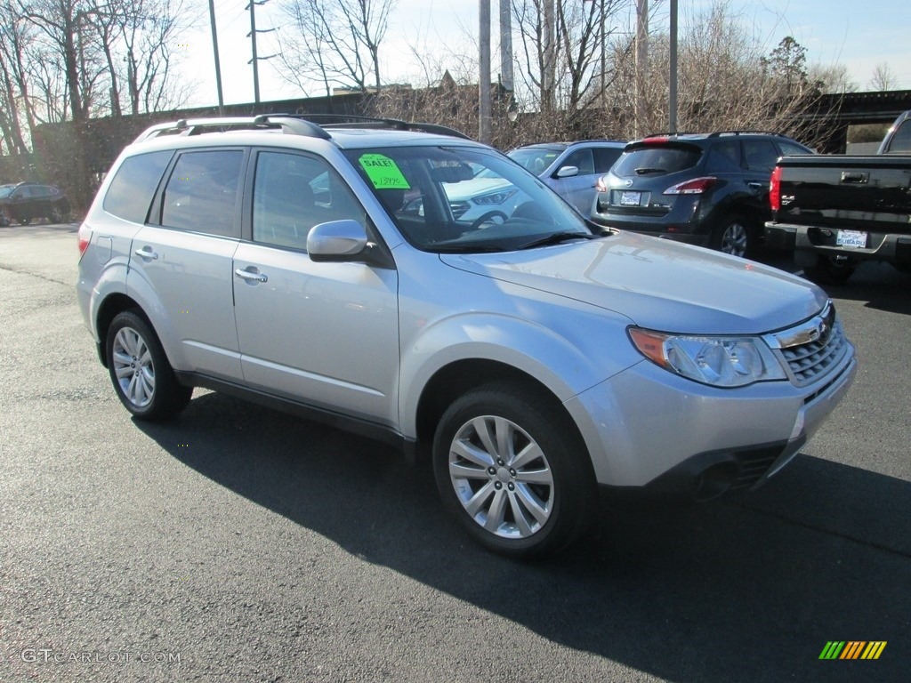 2011 Forester 2.5 X Premium - Spark Silver Metallic / Black photo #4