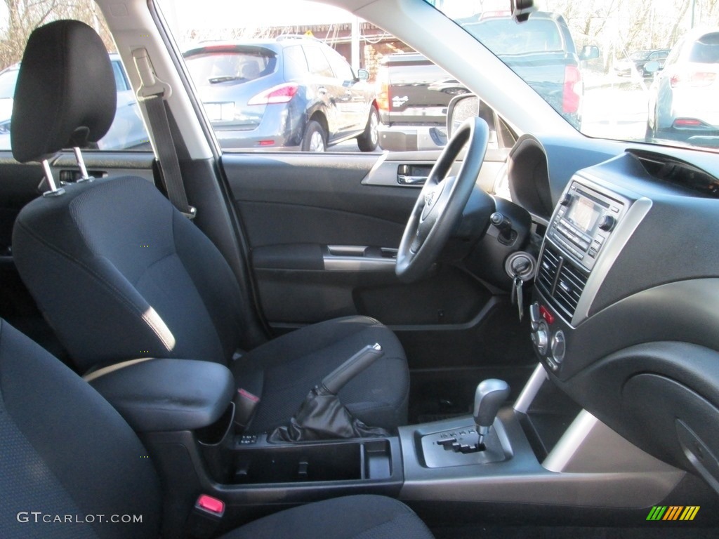 2011 Forester 2.5 X Premium - Spark Silver Metallic / Black photo #18