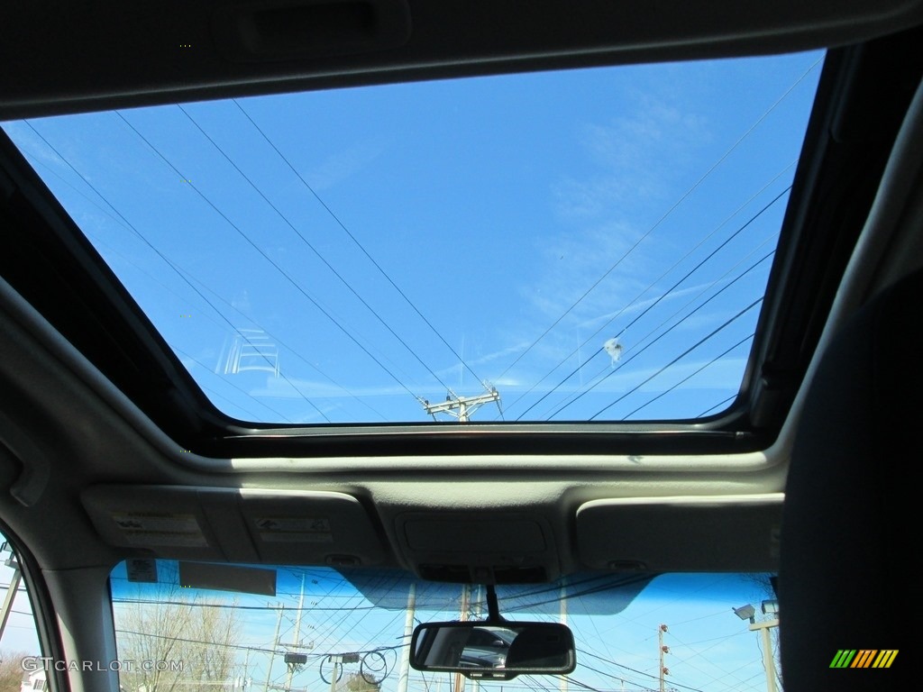 2011 Forester 2.5 X Premium - Spark Silver Metallic / Black photo #22