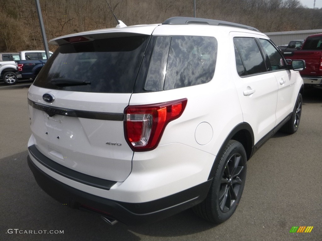 2019 Explorer XLT 4WD - Oxford White / Medium Black photo #2