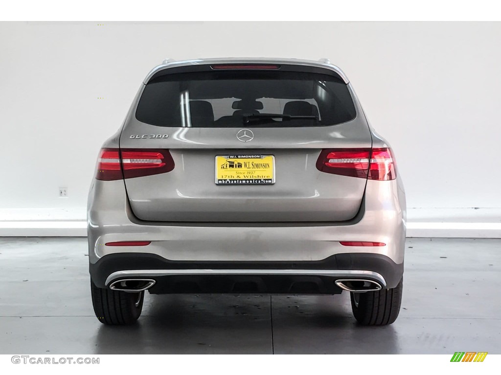 2019 GLC 300 - Mojave Silver Metallic / Black photo #3