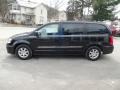 Brilliant Black Crystal Pearl - Town & Country Touring Photo No. 8