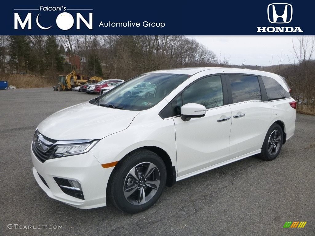 2019 Odyssey Touring - White Diamond Pearl / Mocha photo #1