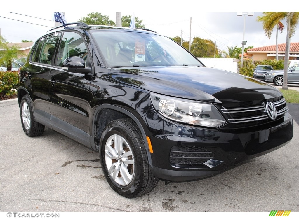 2016 Tiguan S - Deep Black Pearl / Beige/Black photo #2