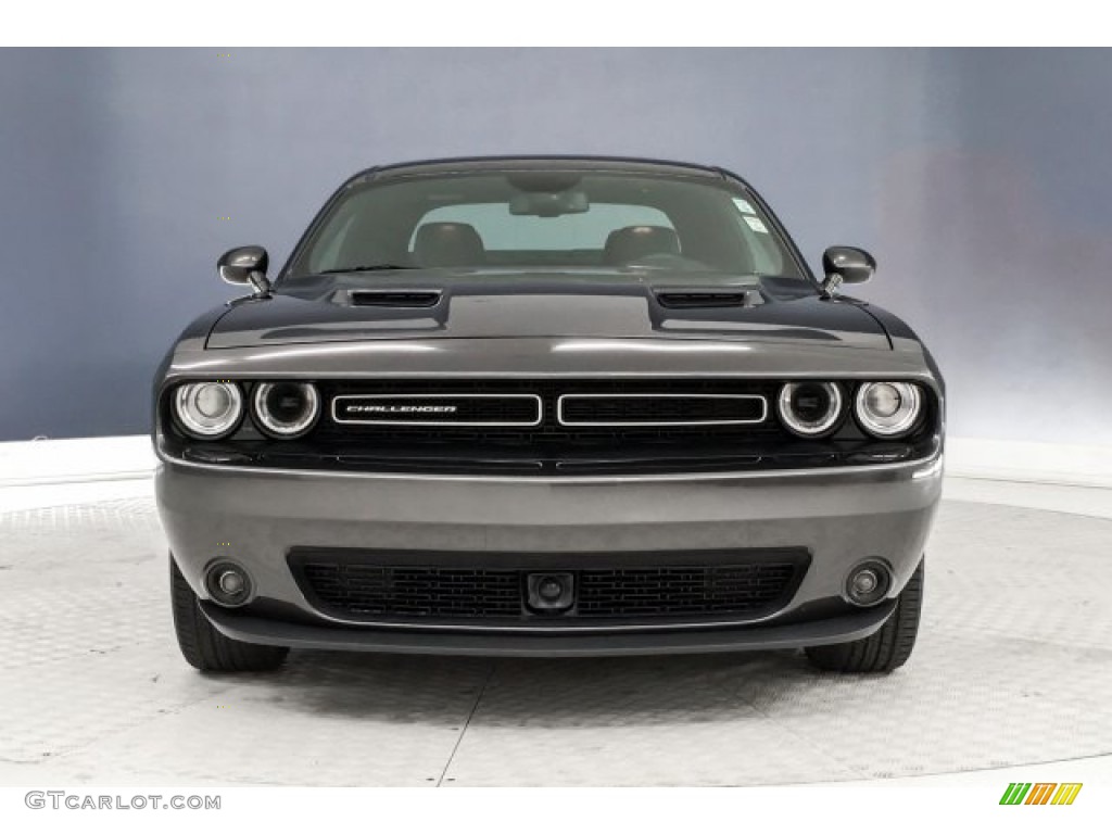 2018 Challenger SXT - Granite / Black photo #2