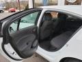 Summit White - Cruze LT Photo No. 28