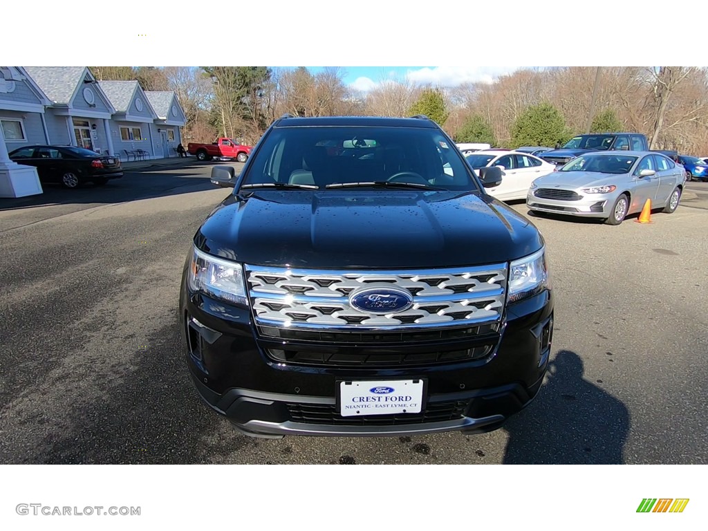 2019 Explorer XLT 4WD - Agate Black / Medium Black photo #2