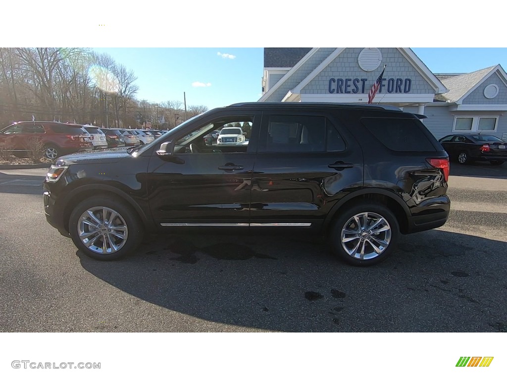 2019 Explorer XLT 4WD - Agate Black / Medium Black photo #4