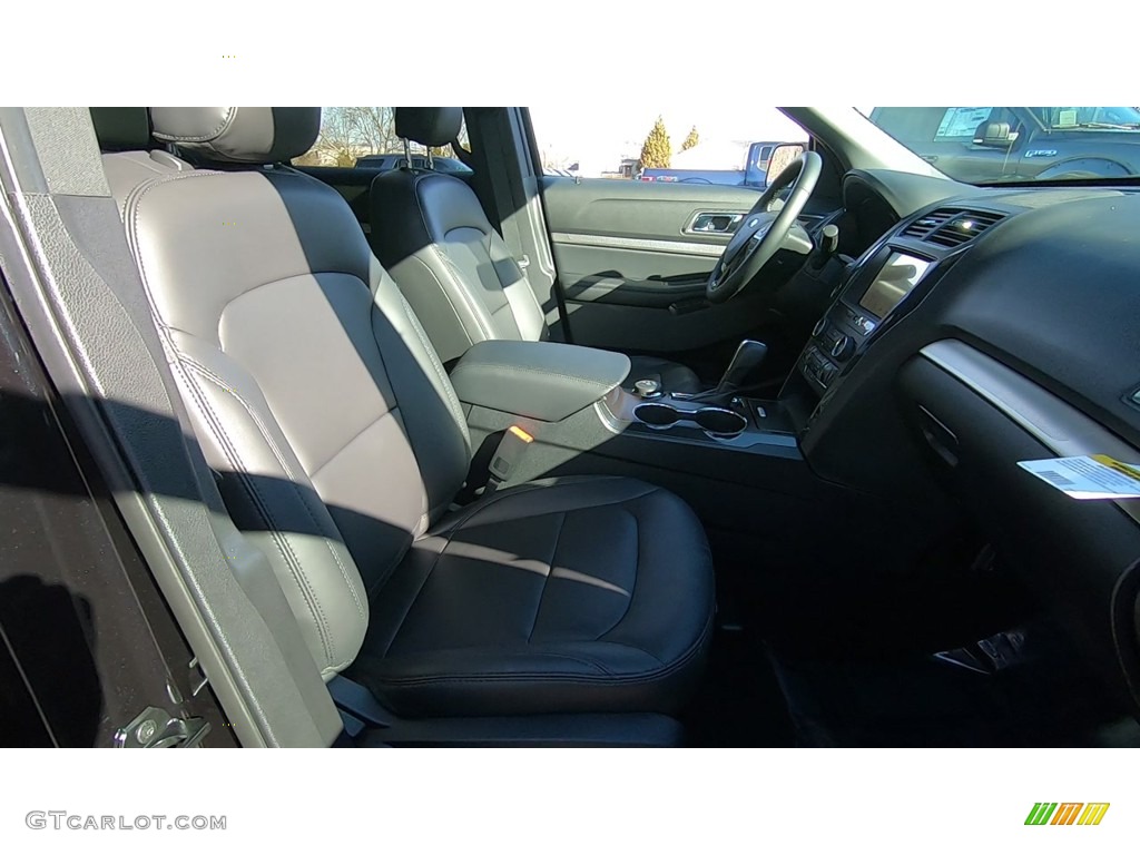 2019 Explorer XLT 4WD - Agate Black / Medium Black photo #26