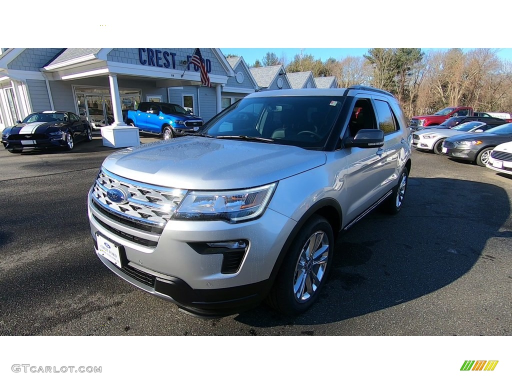 2019 Explorer XLT 4WD - Ingot Silver / Medium Black photo #3