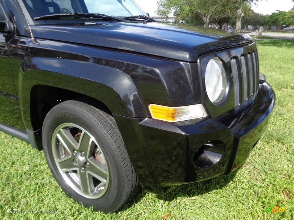 2008 Patriot Sport 4x4 - Brilliant Black Crystal Pearl / Dark Slate Gray photo #26