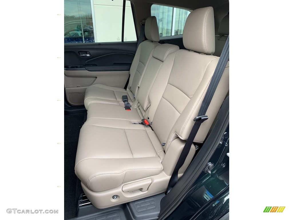 2019 Pilot EX-L AWD - Black Forest Pearl / Beige photo #17