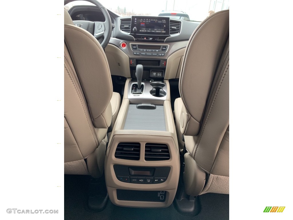 2019 Pilot EX-L AWD - Black Forest Pearl / Beige photo #30