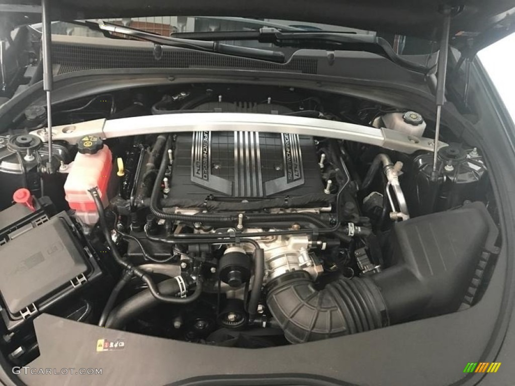 2018 Cadillac CTS V Sedan Engine Photos