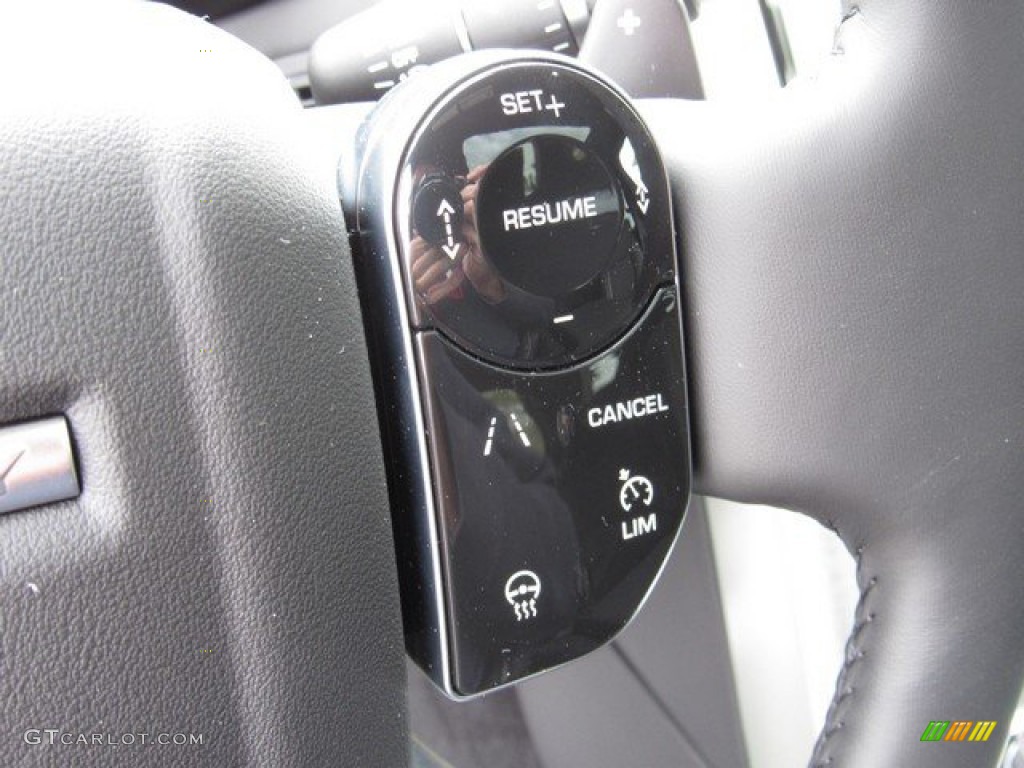 2019 Land Rover Discovery HSE Luxury Ebony Steering Wheel Photo #132431121