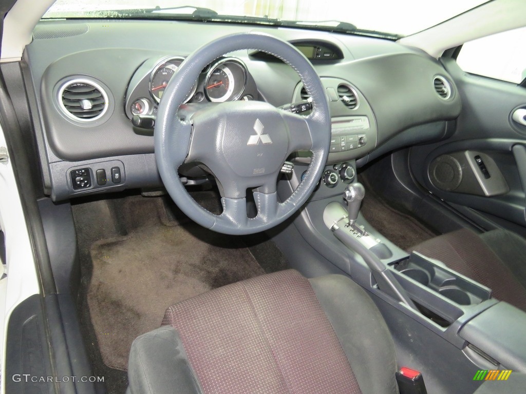 2012 Eclipse SE Coupe - Northstar White / Dark Charcoal photo #28