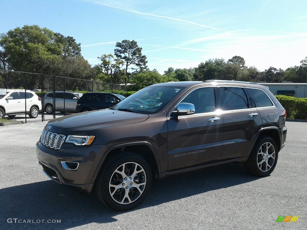 2019 Grand Cherokee Overland 4x4 - Walnut Brown Metallic / Brown photo #1