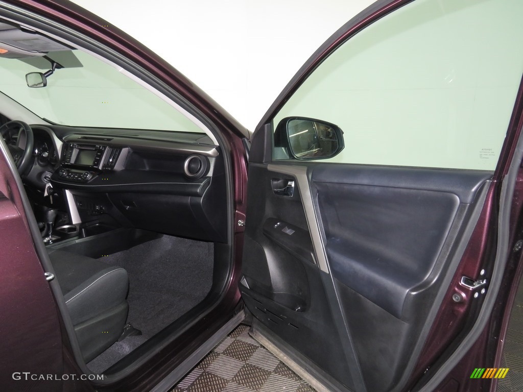 2016 RAV4 XLE AWD - Barcelona Red Metallic / Black photo #17