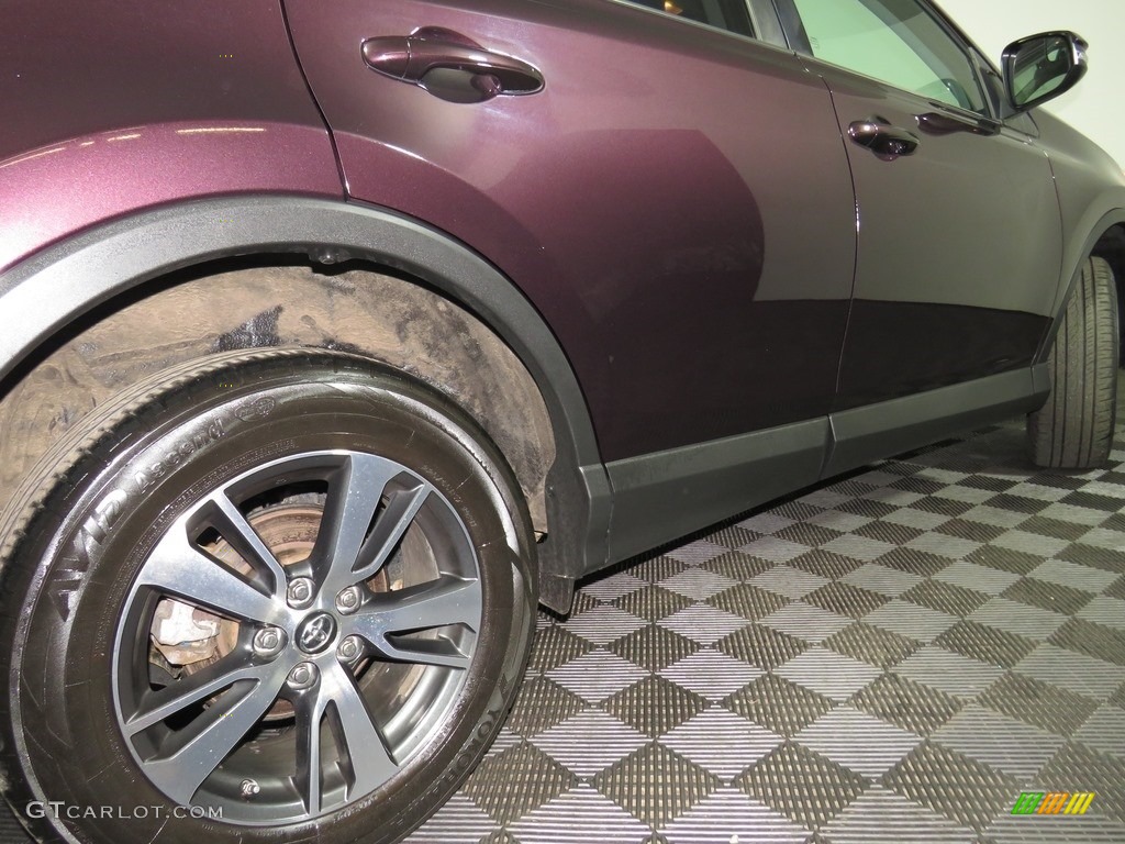 2016 RAV4 XLE AWD - Barcelona Red Metallic / Black photo #19