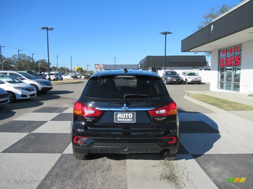 2018 Outlander Sport LE - Labrador Black Metallic / Black photo #4