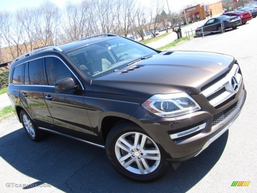 2013 GL 450 4Matic - Dakota Brown Metallic / Almond Beige photo #3