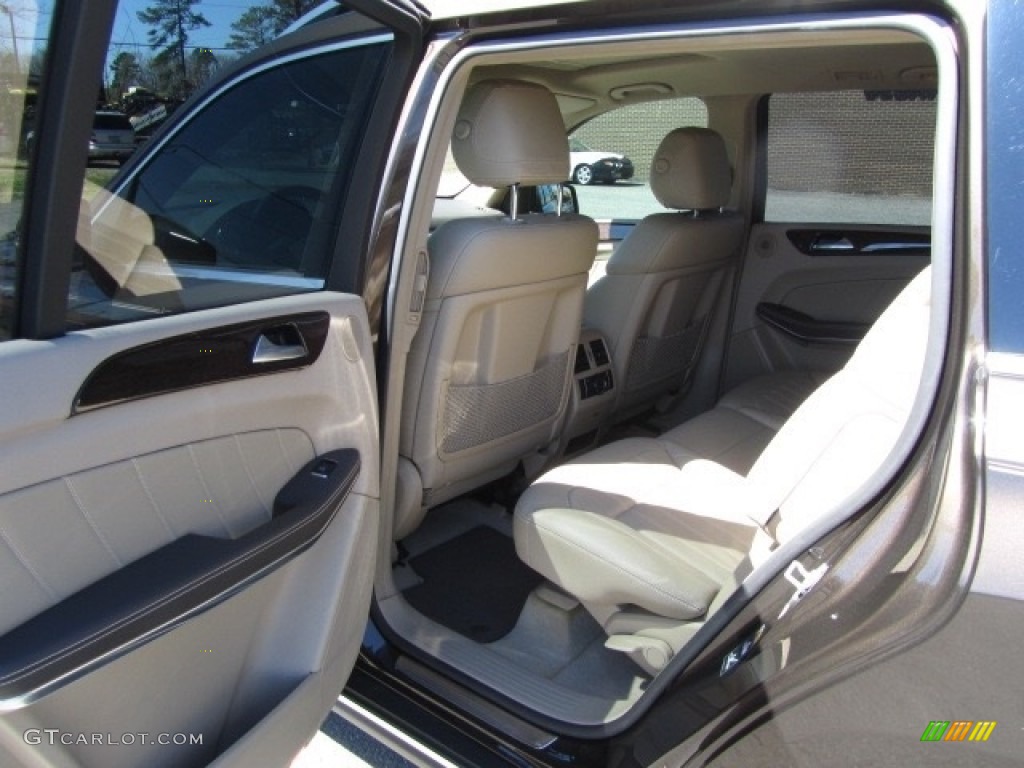 2013 GL 450 4Matic - Dakota Brown Metallic / Almond Beige photo #20
