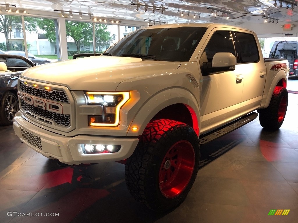 2017 F150 SVT Raptor SuperCrew 4x4 - Oxford White / Raptor Black/Orange Accent photo #6