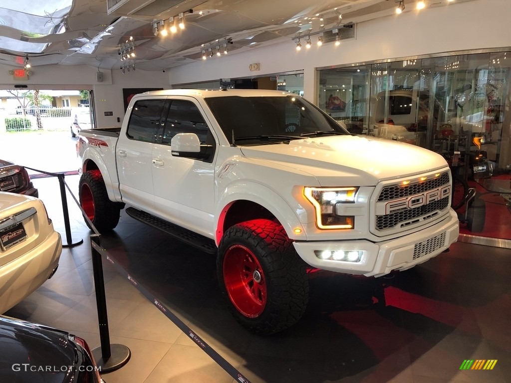 2017 F150 SVT Raptor SuperCrew 4x4 - Oxford White / Raptor Black/Orange Accent photo #9
