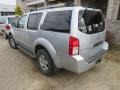 2005 Silver Lightning Metallic Nissan Pathfinder SE 4x4  photo #9