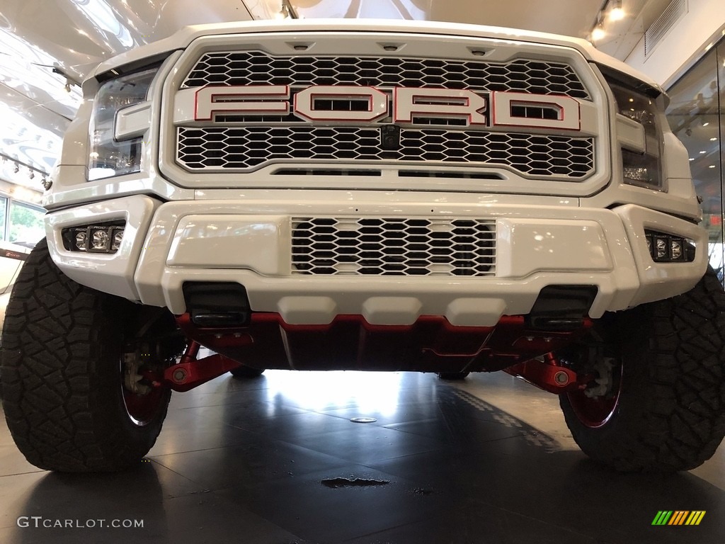 2017 F150 SVT Raptor SuperCrew 4x4 - Oxford White / Raptor Black/Orange Accent photo #23