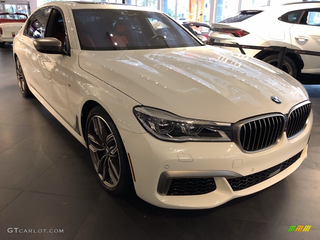 2018 7 Series M760i xDrive Sedan - Alpine White / Fiona Red/Black photo #9