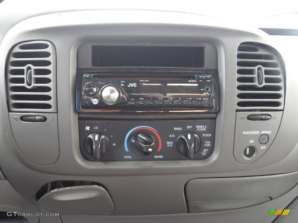 1997 F150 XL Extended Cab - Oxford White / Medium Graphite photo #19