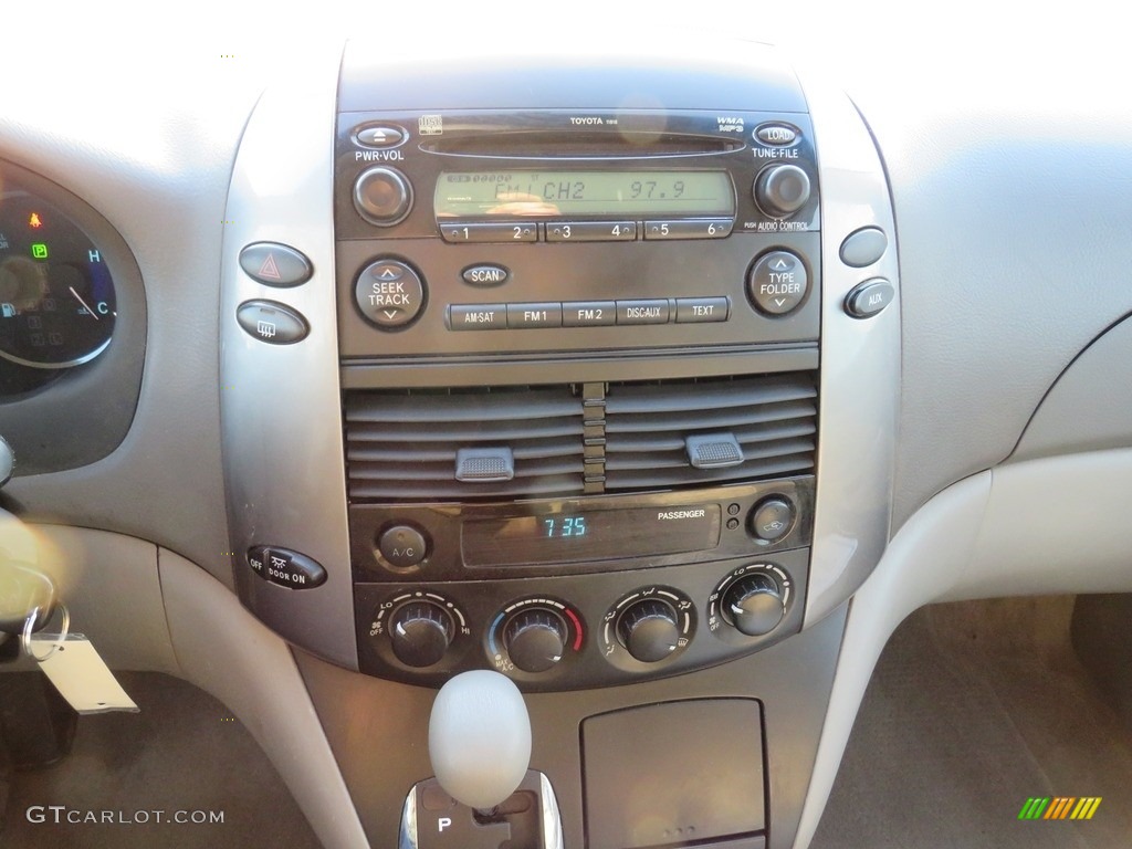 2007 Sienna LE - Silver Pine Mica / Stone photo #26
