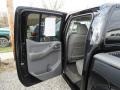 Magnetic Black - Frontier SV Crew Cab 4x4 Photo No. 30